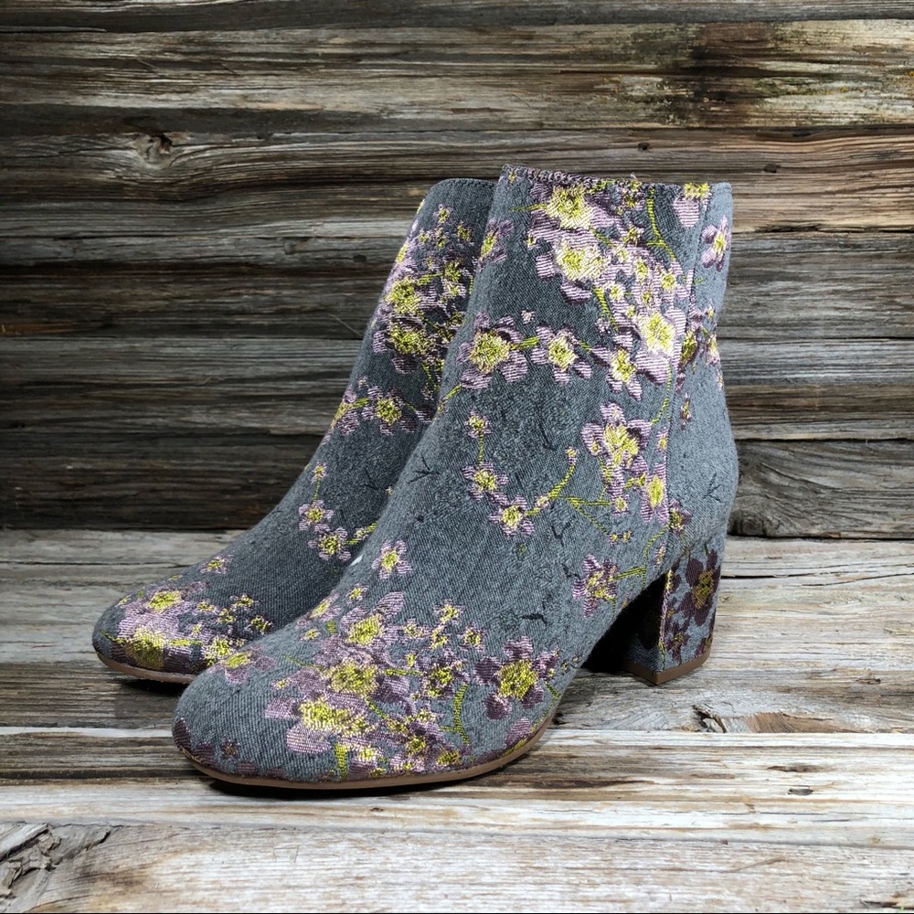 Zigi Soho Nydia Floral Gray Ankle Boots - Picture 2 of 7